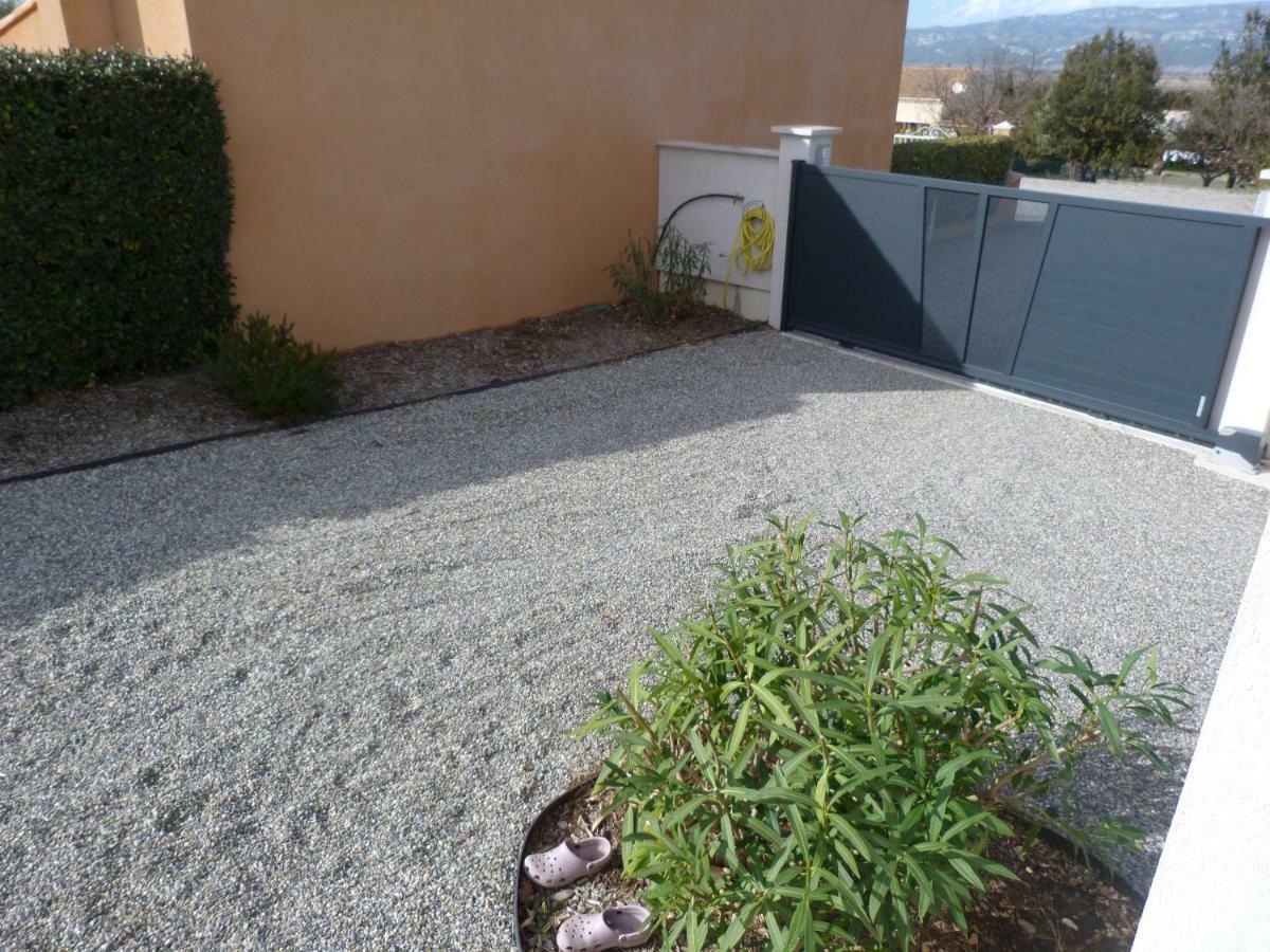 Les Cigales Appartamento Alleins Esterno foto